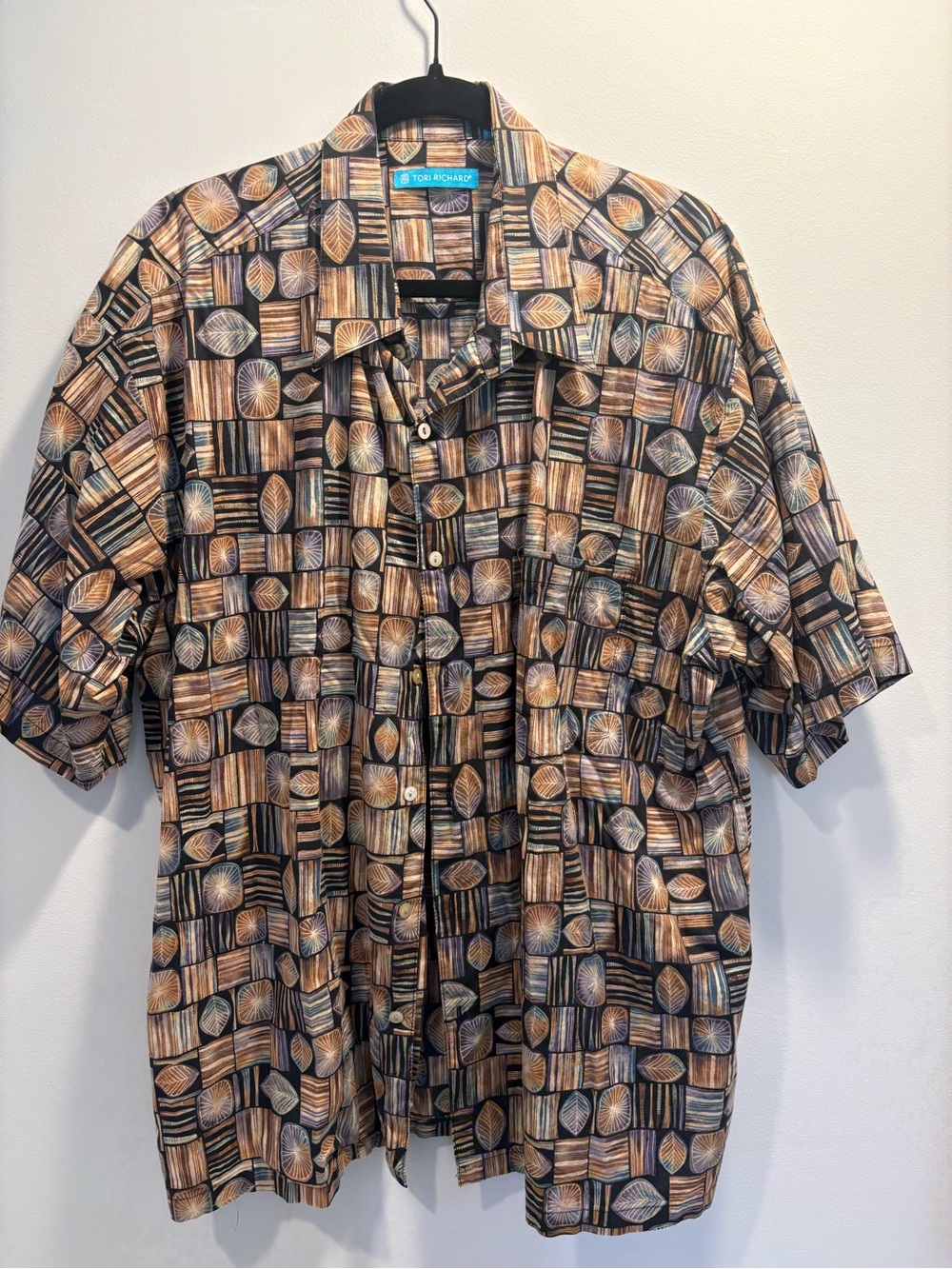 Toni Richard’s Brown Graphic Short-Sleeve Button-Up Shirt